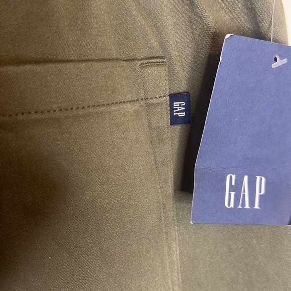 GAP Army Green relaxed fit Chinos - Picture 3 of 10